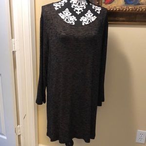 Sun Kim 🤎 lovely stretchy long-sleeved, side split hem lightweight sweater